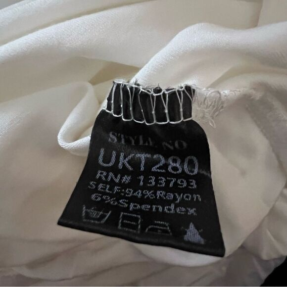 NWOT - POL Ivory Short Sleeve Top size L - Picture 5 of 7